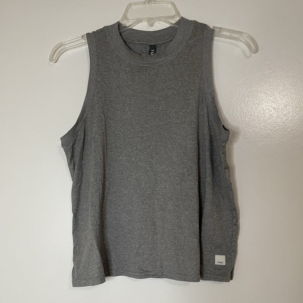 VUORI gray crew neck workout athletic tank top size SMALL